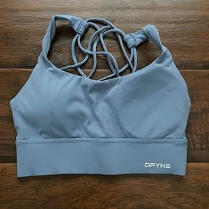 Light blue sports bra dfyne small